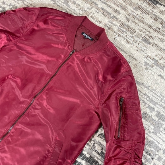 Elwood Burgundy Ruched Long Sleevee Satin Finish Zip Down Jacket Size Medium - Picture 7 of 12